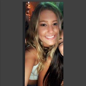 Meet your Posher, Daniella